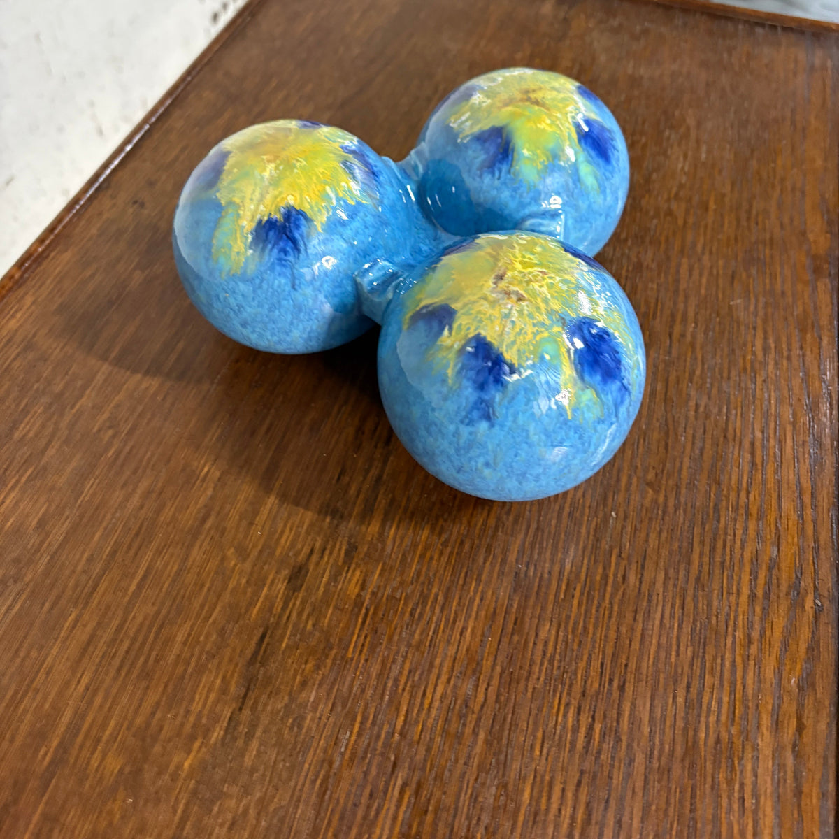 Bertoncello Ceramic Trefoil Ashtray, Reactive Blue and Yellow Glaze, Italy, c.1970s