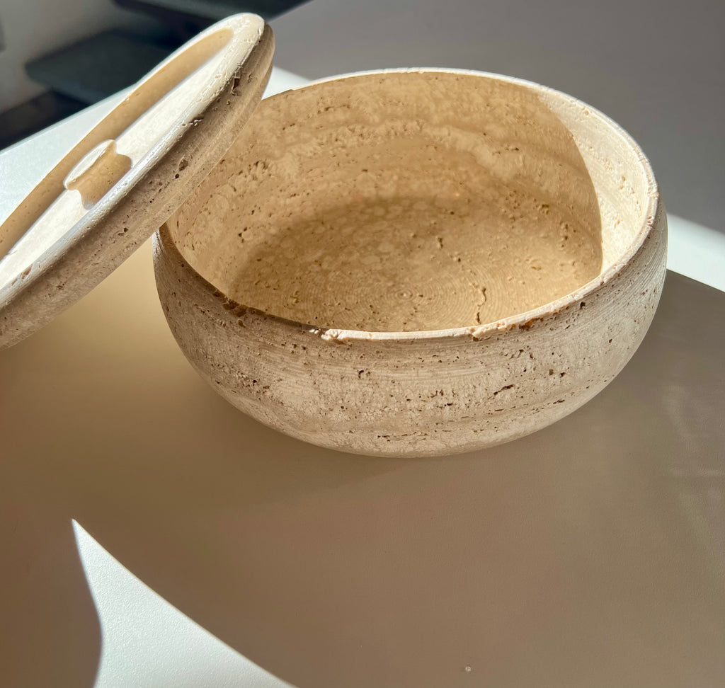 Large Travertine Bowl with Lid by Fratelli Mannelli, 1960s