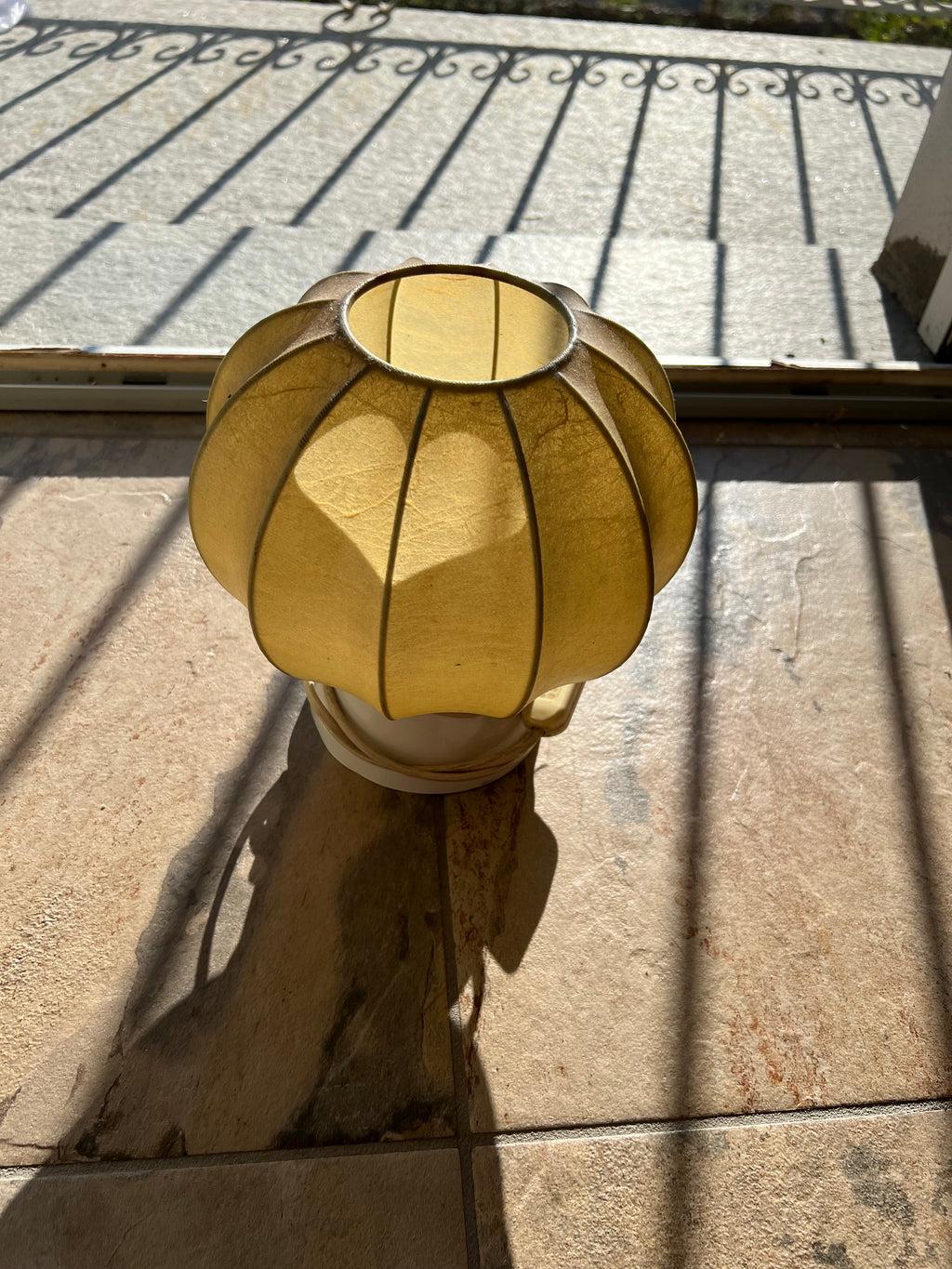 1960s Italian Cocoon Table Lamp, Castiglioni Style with cream base