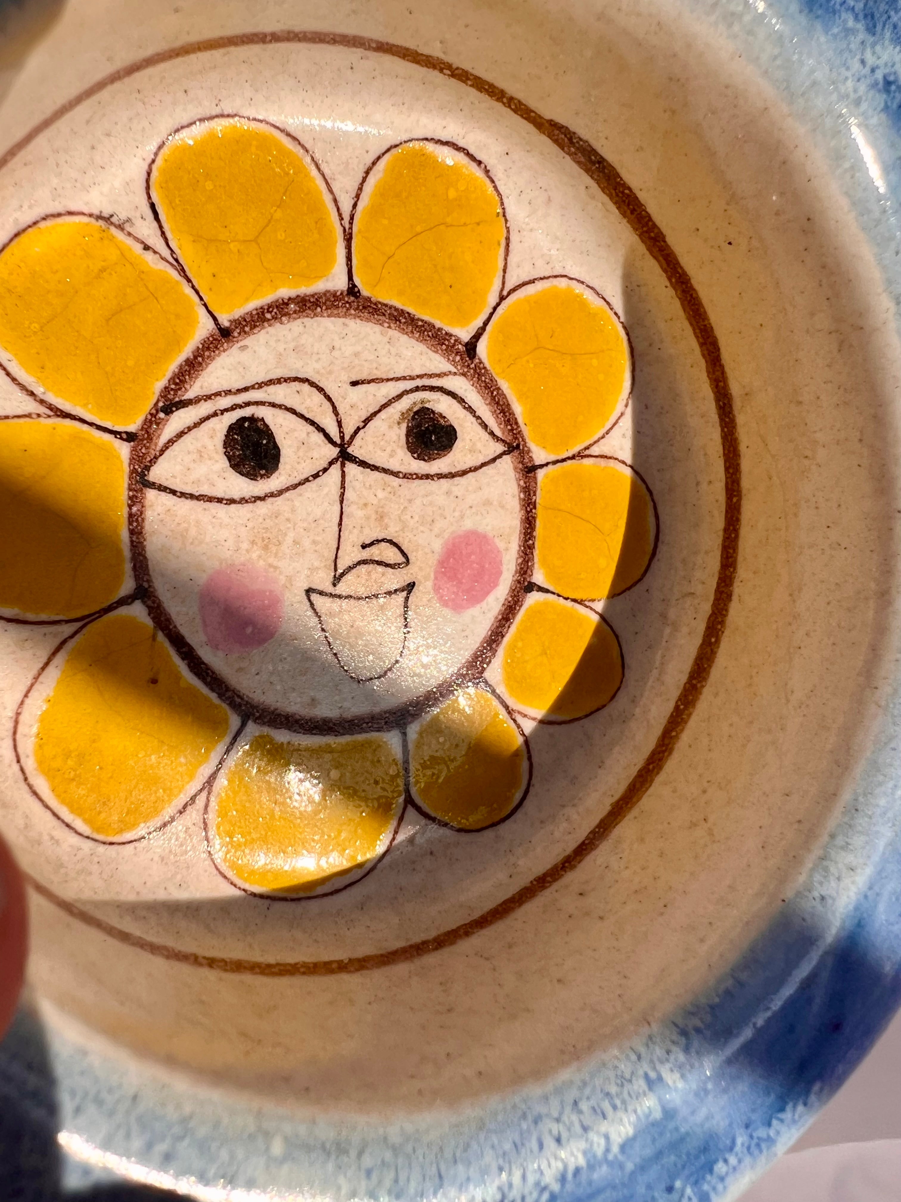 Giovanni DeSimone Hand-Painted Ceramic Ashtray, Sun Face with Blue Rim, Italy, 1964
