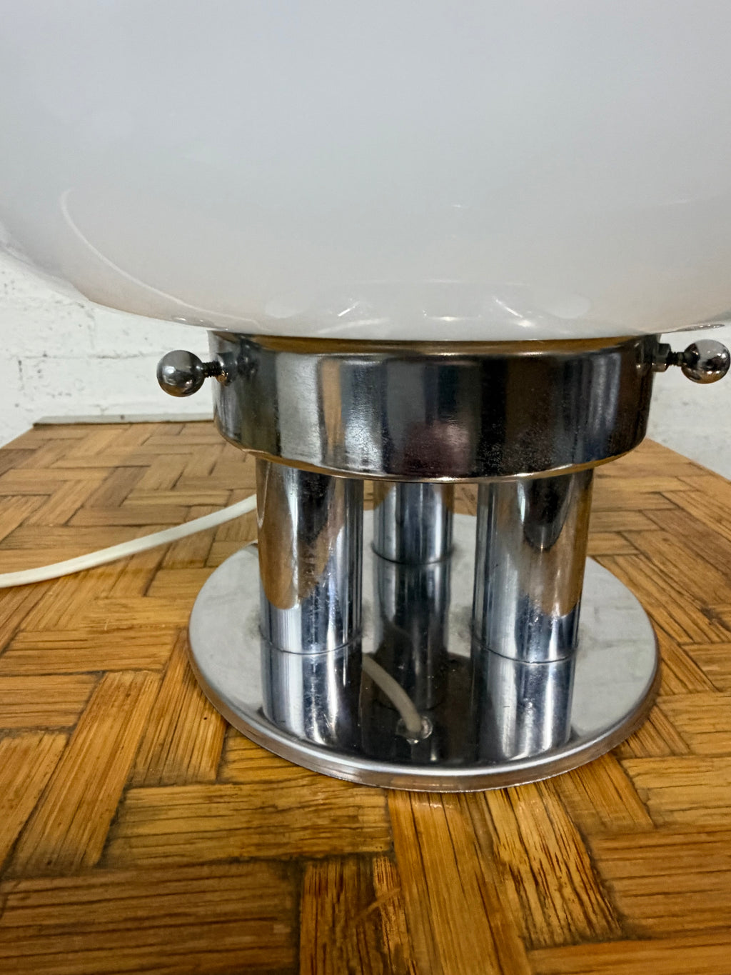 Murano Glass Table Lamp in the Manner of Carlo Nason for Mazzega, White and Clear Glass on Chrome, Italy, c.1970s