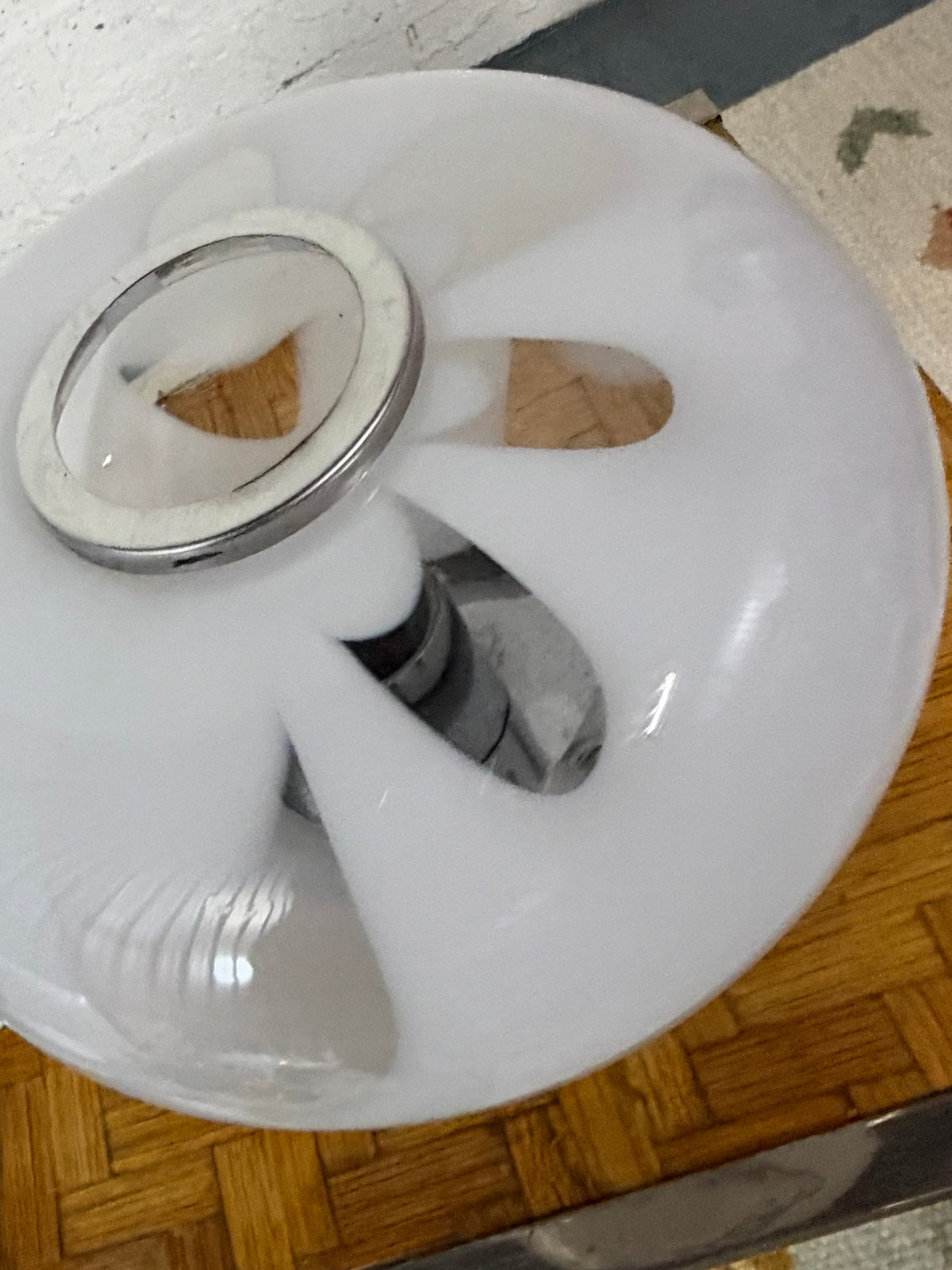 Murano Glass Table Lamp in the Manner of Carlo Nason for Mazzega, White and Clear Glass on Chrome, Italy, c.1970s